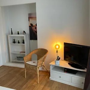 Aux Deux Colombes Avec Balcon Et Garage , Pamiers France